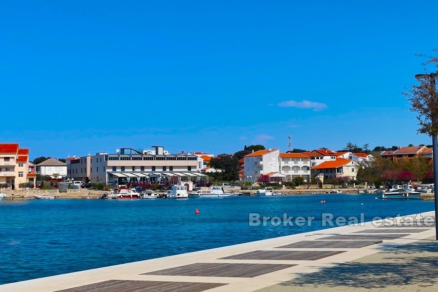 Zadar leilighetshus første rad til sjøen