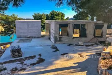 Unfinished villa on exceptional location