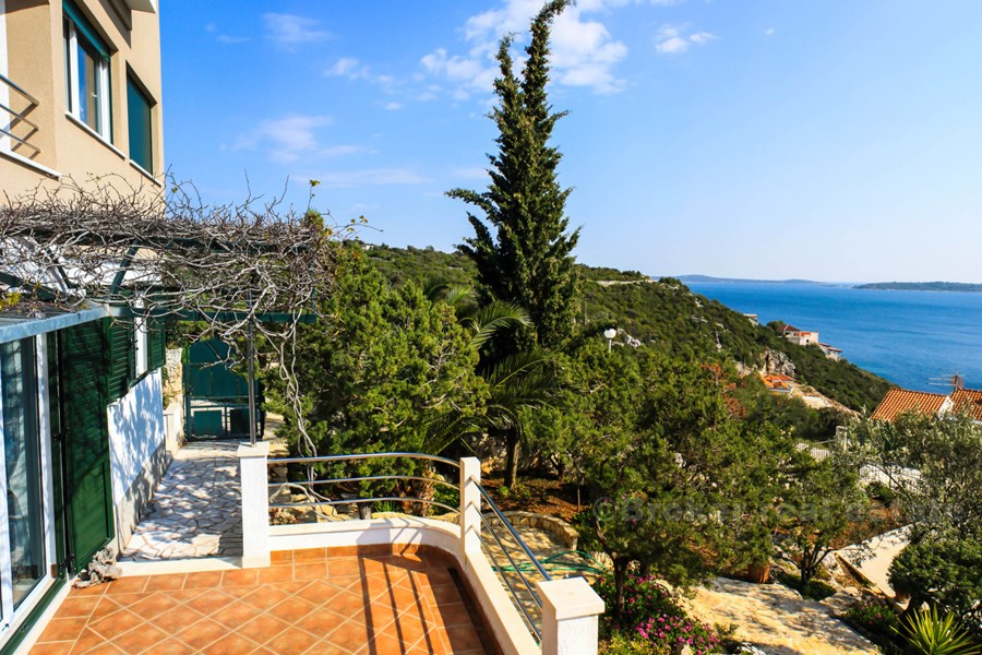 Casa / villa, in bella posizione con vista sul mare aperto