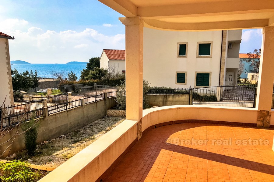 Lovely house with the sea view, for sale