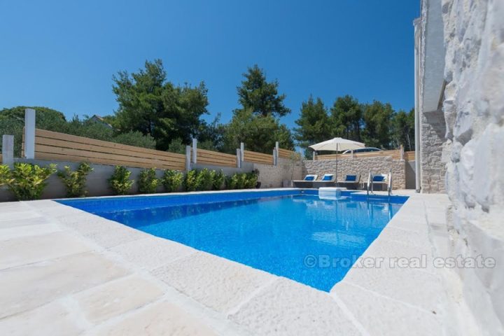 Modern villa with traditional touch, for sale