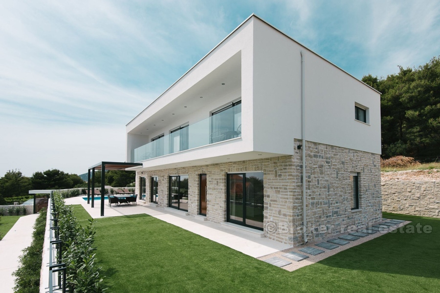 Haute qualité, villa nouvellement construite près de Sibenik