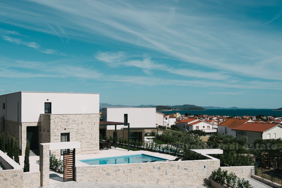 Vysoce kvalitní nově postavená vila nedaleko Šibeniku