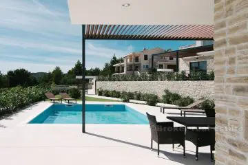Extraordinary modern villa with swimming pool