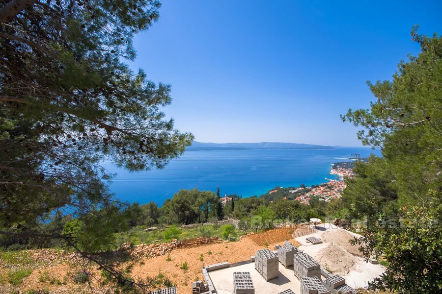 Excellent property with panoramic views