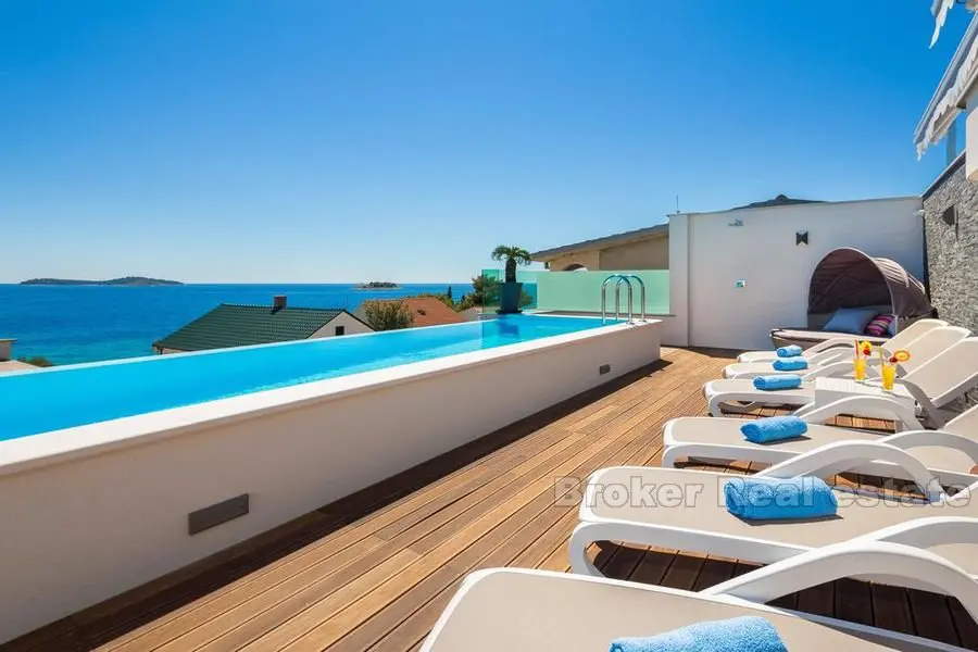 Superbe villa de luxe à seulement 50 mètres de la plage