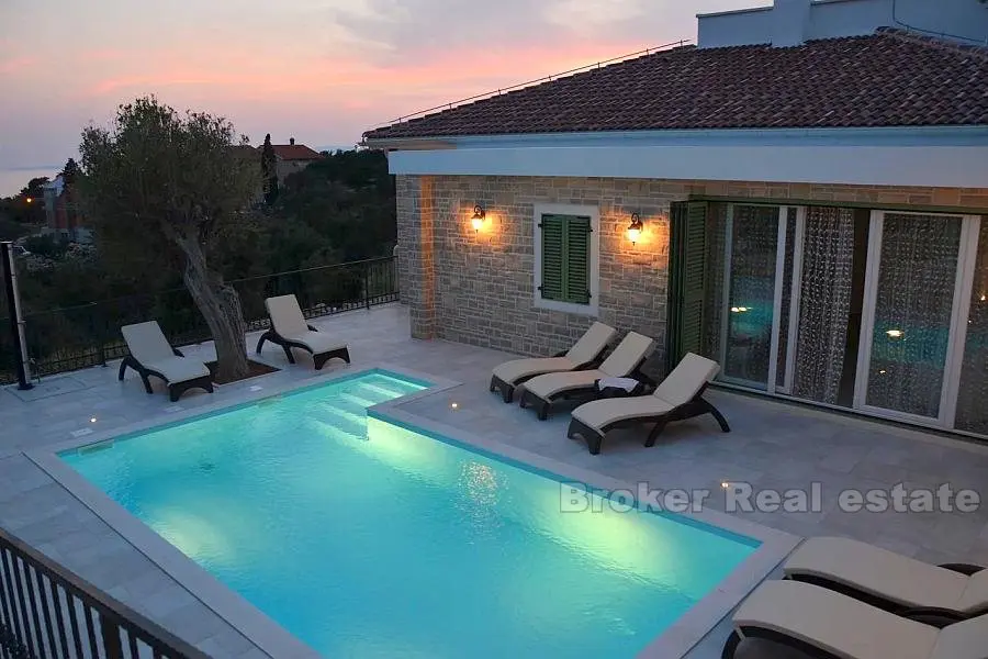 Villa med svømmebasseng