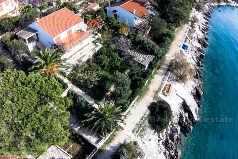 Hus, første rad til sjøen, øya Ciovo