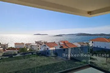 Apartment with open sea view