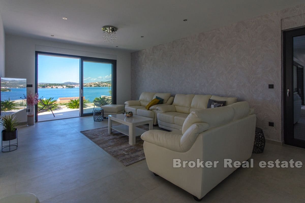  Newly built villa with open sea view