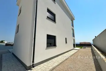 Neugebaute Zwei-Zimmer-Wohnung mit Meerblick