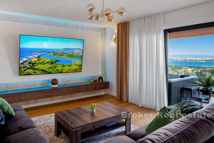 001-2022-418-Kastela-Luxury-penthouse-with-a-panoramic-view-of-the-sea-for-sale