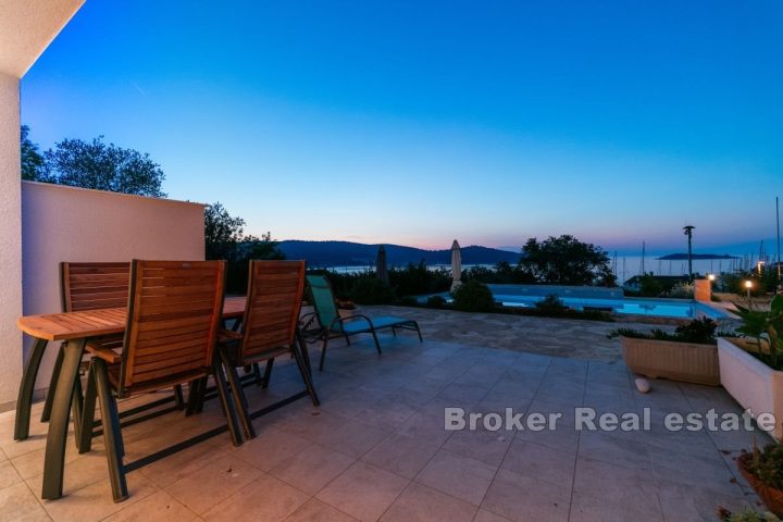 Apartment house with a panoramic view of the sea