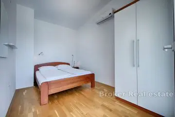 Dom apartamentowy z panoramicznym widokiem na morze