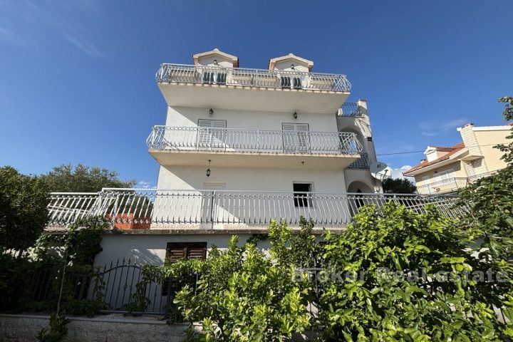 Geräumiges Haus mit Meerblick