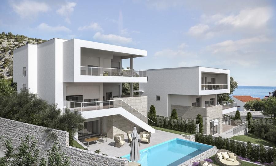 Ny modern villa med pool, i fas av byggande