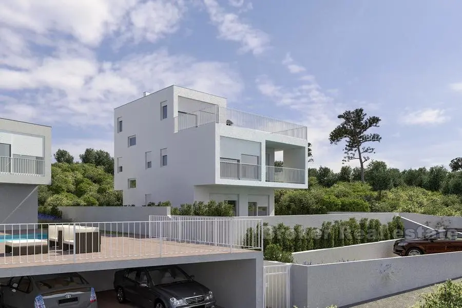 Moderne villa med svømmebasseng
