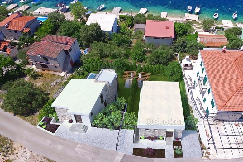 Villa moderna con piscina e vista mare in vendita