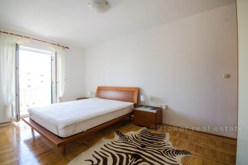 Spacious 4-bedroom apartment