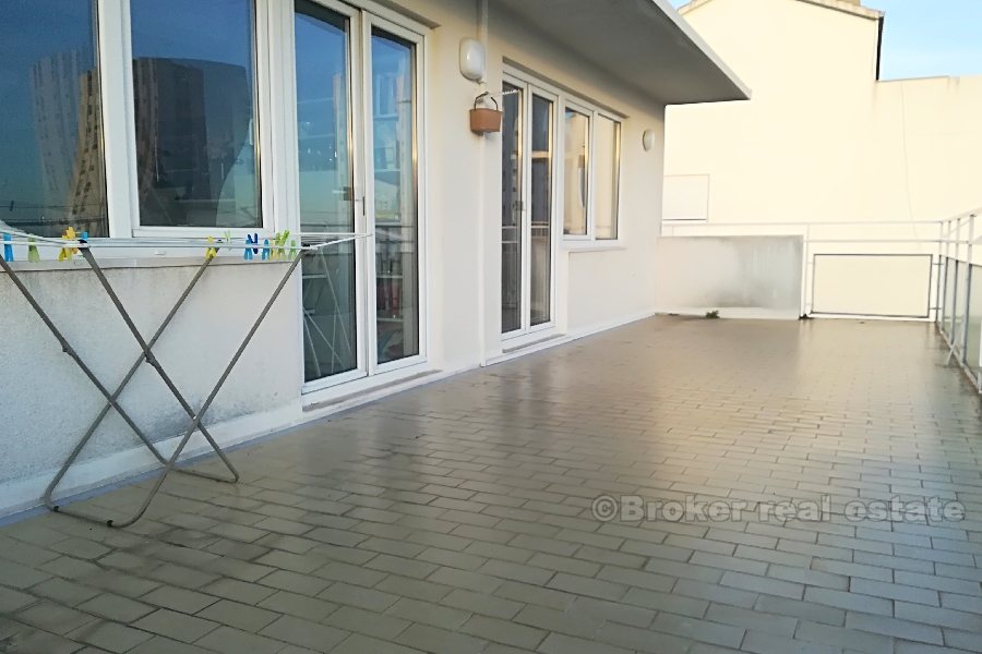Apartment with a beautiful view of the sea (Skrape), for sale