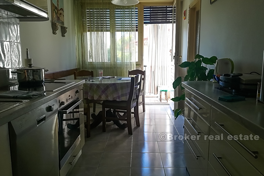 Three bedroom apartment in Bol, for sale