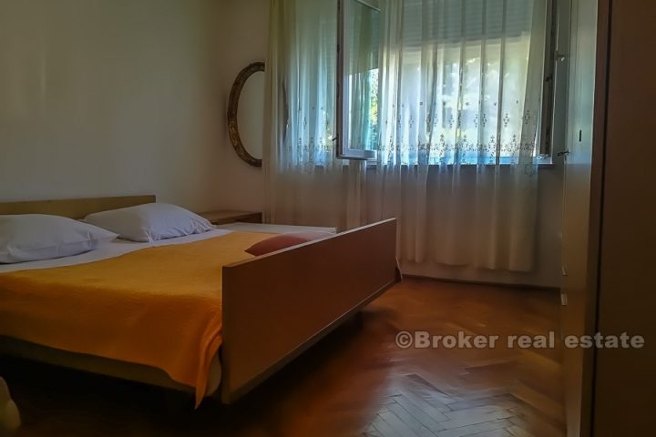 Three bedroom apartment in Bol, for sale