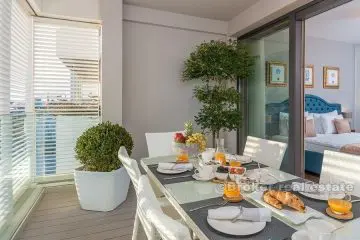 Luxury apartment with sea view, for sale