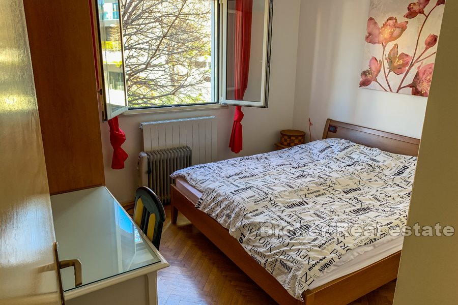 Zenta, confortevole appartamento con due camere da letto