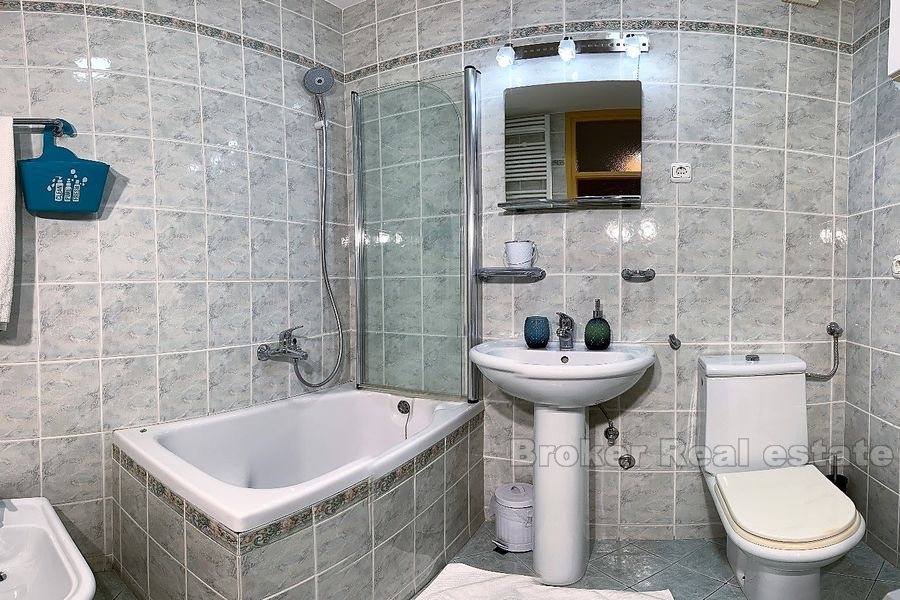 Zenta, comfortable, fully furnished apartment