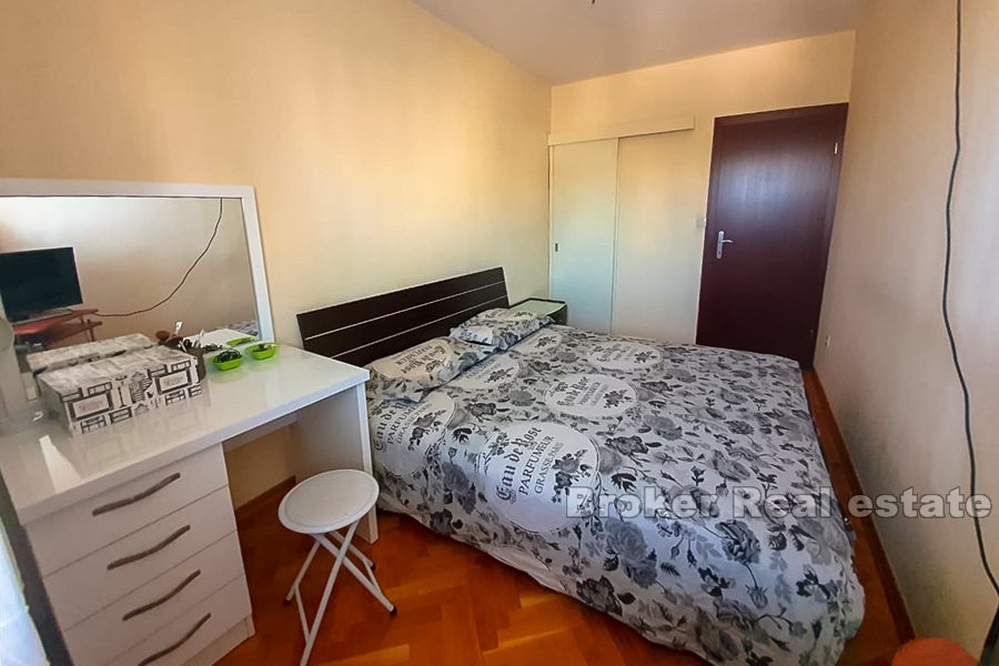 Split 3, spacious and sunny three bedroom apartment