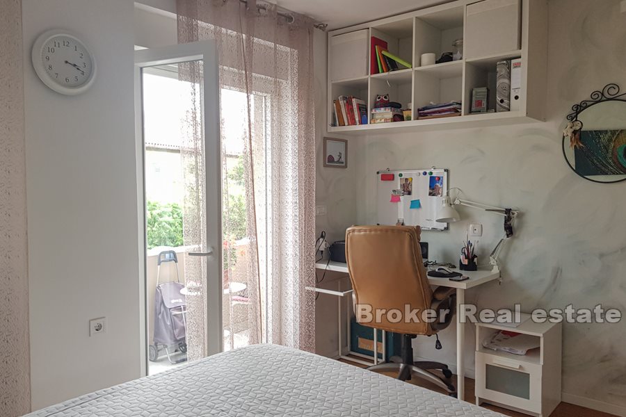 Nicely decorated apartment in a quiet street, Bacvice