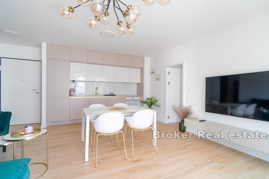 Luxury two bedroom apartment in a new building, Znjan