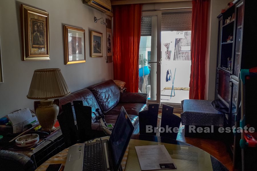 Pazdigrad, komfortabel tre-roms leilighet med terrasse