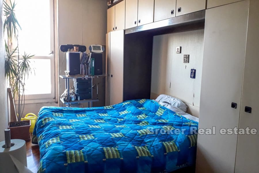 Trstenik, appartamento con tre camere da letto con vista mare