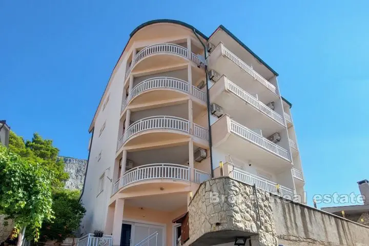 Hotel with a panoramic view of the sea