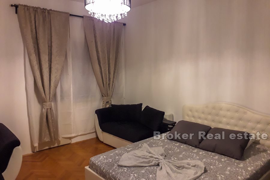 Two bedroom apartment with terrace, Bacvice