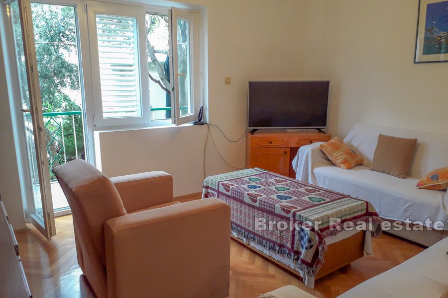 Bekväm lägenhet med två sovrum med terrass, Visoka