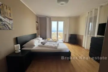 Apartment with a sea view