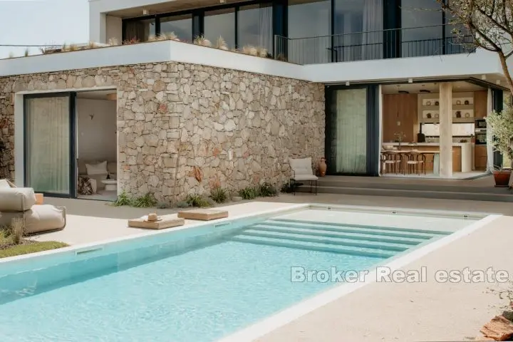 001-2031-108-Solta-Luxury-villa-with-pool-and-a-sea-vies-for-sale