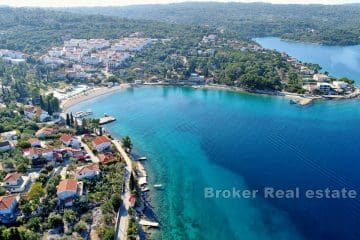 001-2031-111-Island-of-Solta-Building-land-with-a-sea-view-for-sale