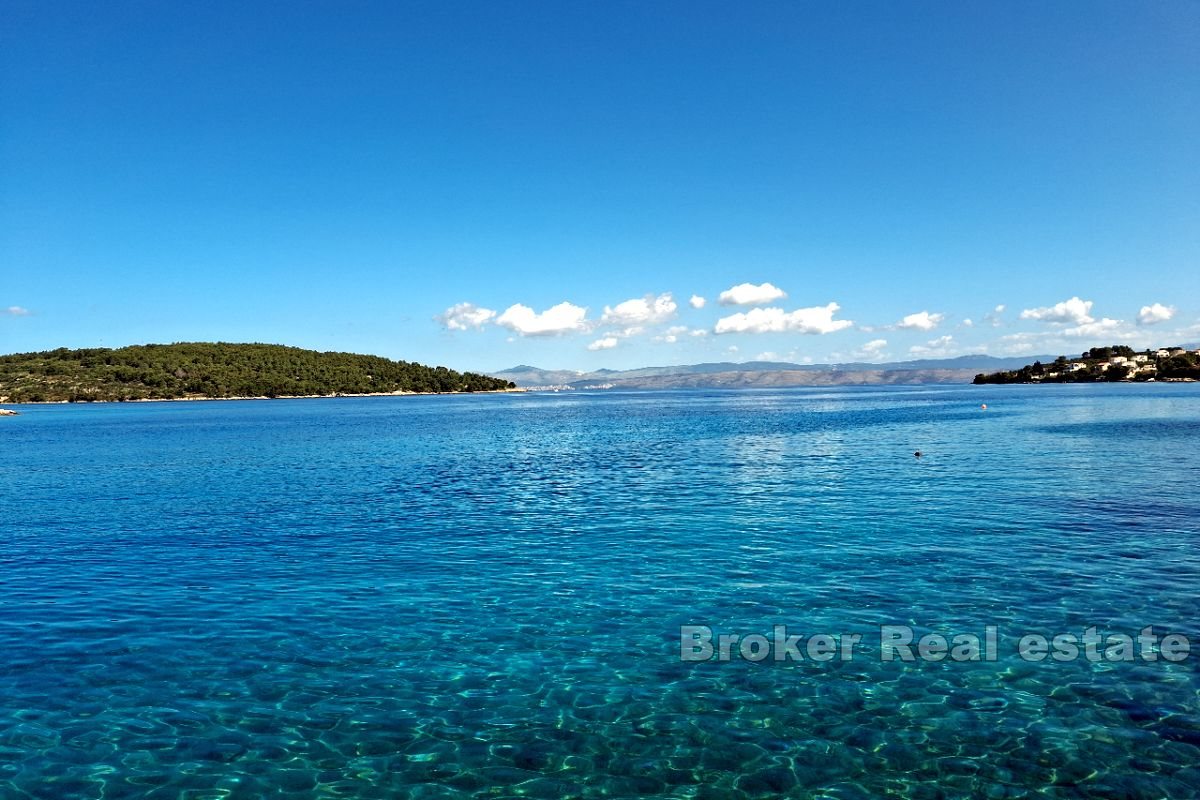 001-2031-123-island-solta-building-plot-first-row-to-the-sea-for-sale