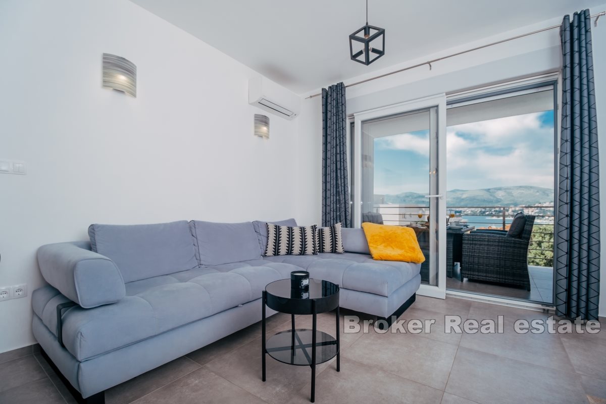 Modernes Apartment mit Meerblick