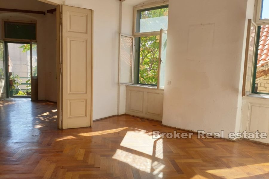 Two bedroom apartment in center of town