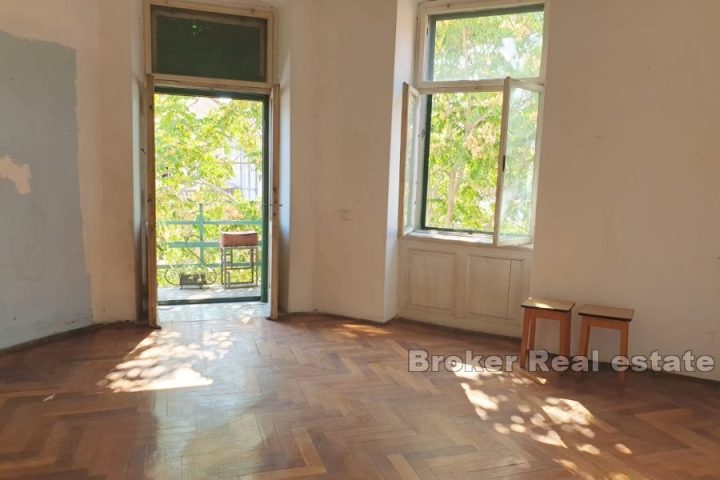 Two bedroom apartment in center of town