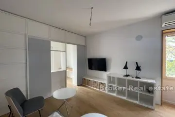 Meje - Functional one bedroom apartment