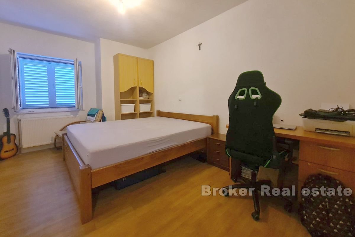Rymlig lägenhet med tre sovrum