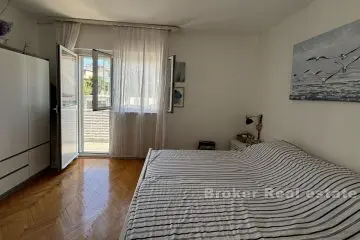 Appartement de deux chambres bien situé