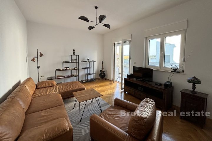 001-2035-174-Ciovo-Comfortable-three-bedroom-apartment-for-sale