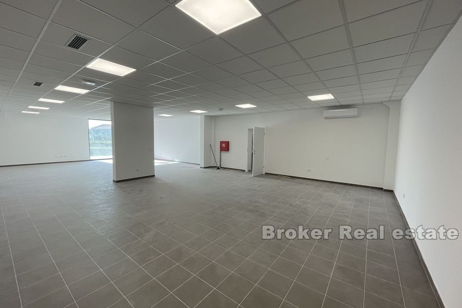 Solin, commercial space in a busy location