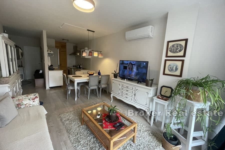 Sućidar, moderno appartamento con due camere da letto